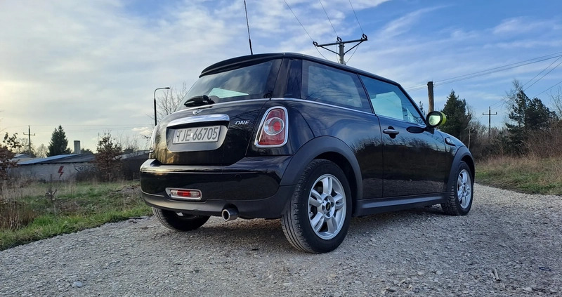 MINI ONE cena 28000 przebieg: 80500, rok produkcji 2013 z Sędziszów małe 562